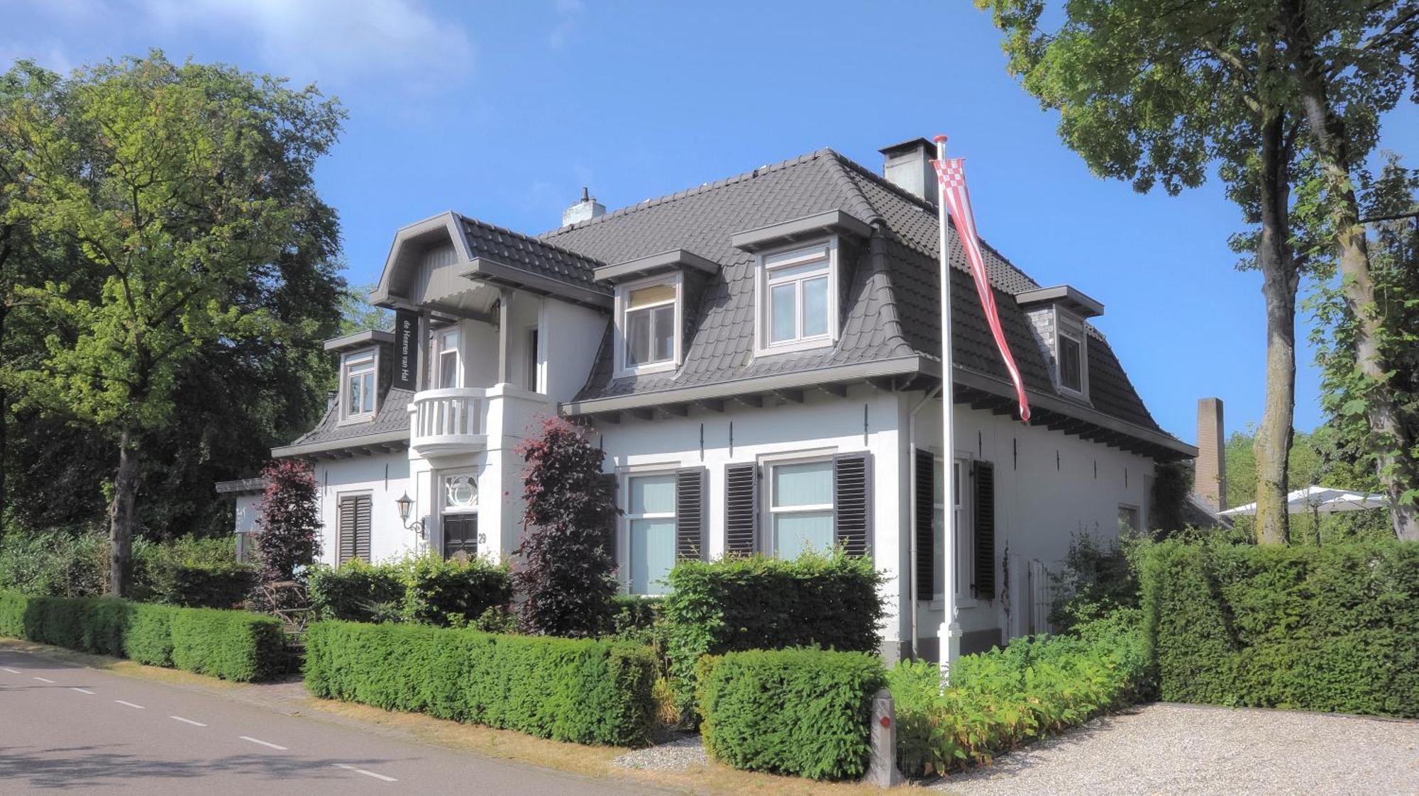 De Heeren Van Hal Esch Exterior photo